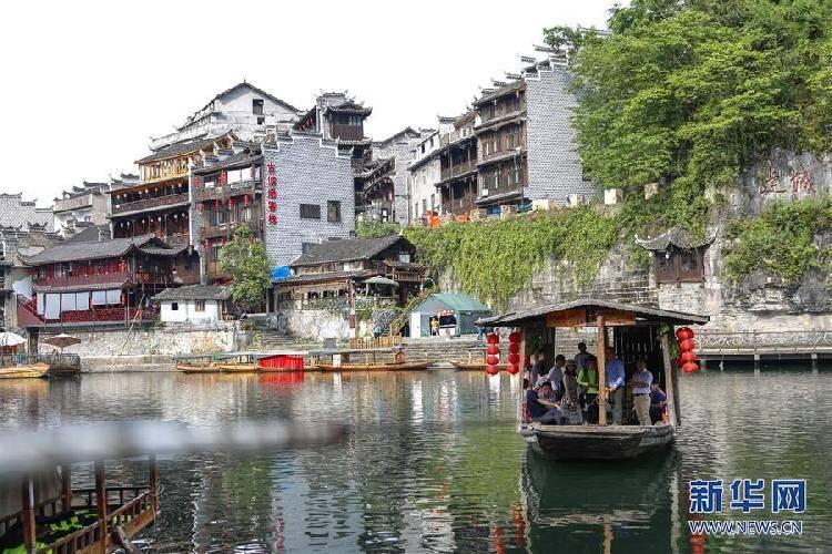 「月薪两万不敢在老乡鸡点三个肉菜」,打工人实现中式快餐自由有多难?你每个月的工作餐预算是多少?-最佳问答平台